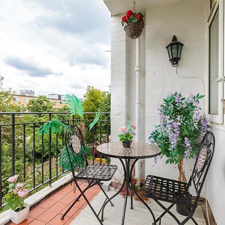 Cosy 3 Bed Flat Ideal For Trips To London Exterior photo