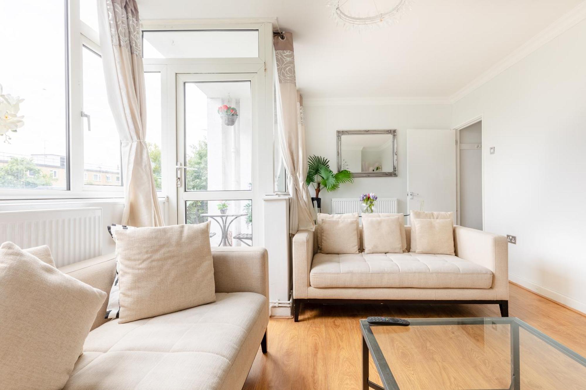 Cosy 3 Bed Flat Ideal For Trips To London Exterior photo